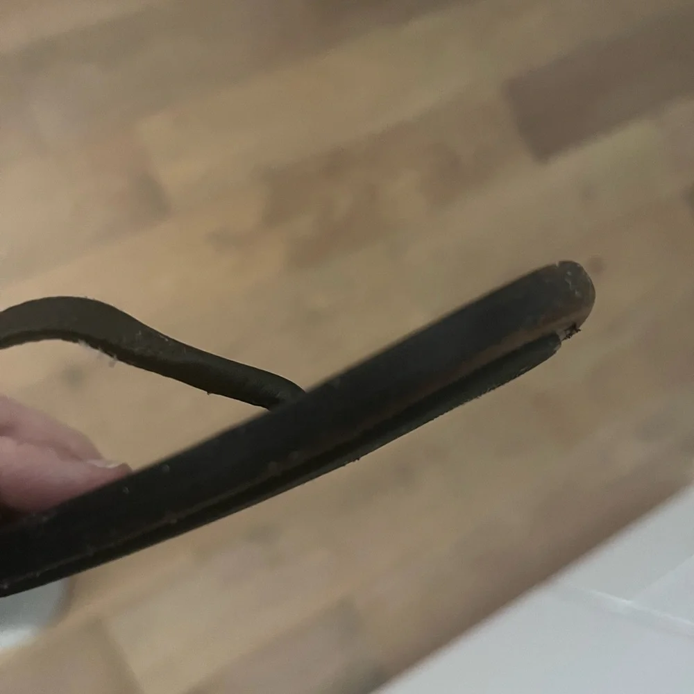 Gucci EUC Sandals Size 37 1/2 black with gold GG - Picture 4 of 4